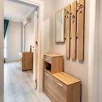 Апартаменты Lovely 1bed For 4 Guests & Free Street Parking