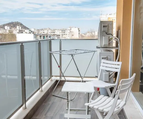 Lovely 1bed For 4 Guests & Free Street Parking Plovdiv