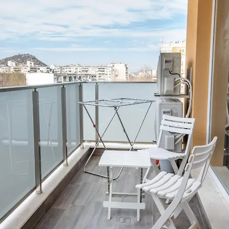 Lovely 1bed For 4 Guests & Free Street Parking Filibe