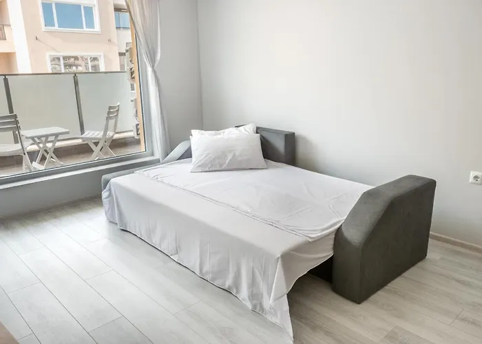 Lovely 1bed For 4 Guests & Free Street Parking Apartment Plovdiv