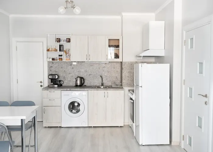 Lovely 1bed For 4 Guests & Free Street Parking Апартаменти